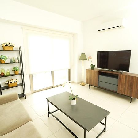 Halcyon Central Apartment Larnaca Exterior photo