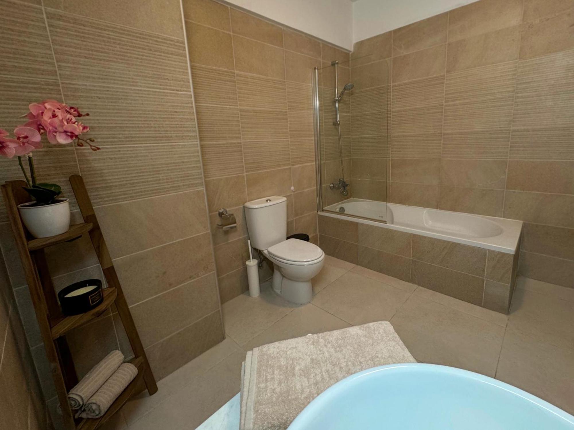 Halcyon Central Apartment Larnaca Exterior photo