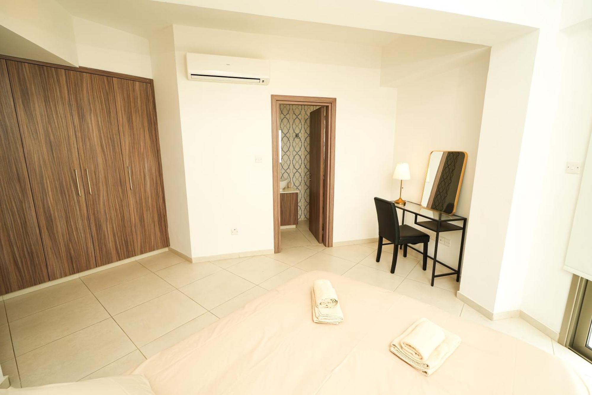 Halcyon Central Apartment Larnaca Exterior photo